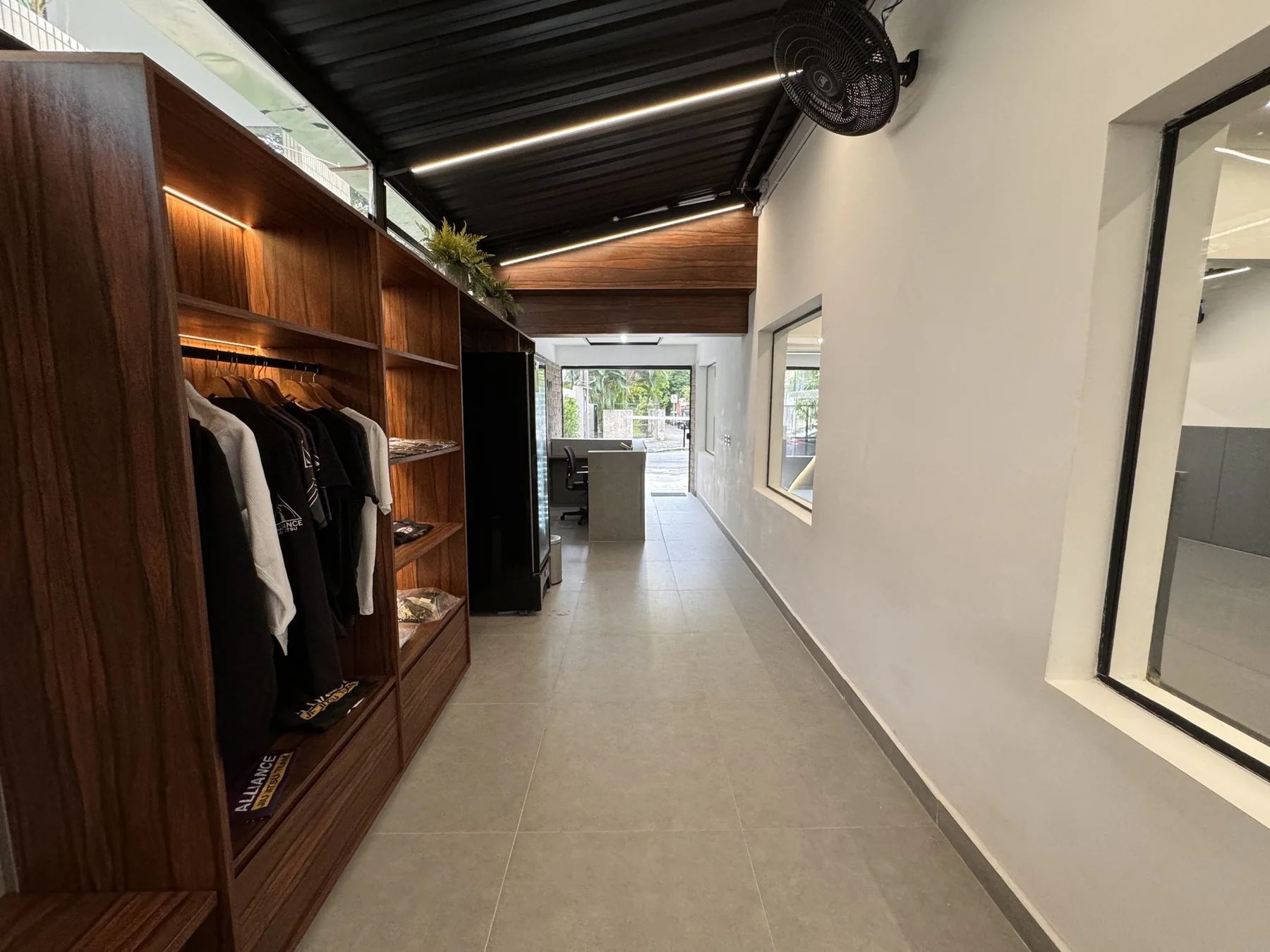 Circulation & shop — Alliance Santos